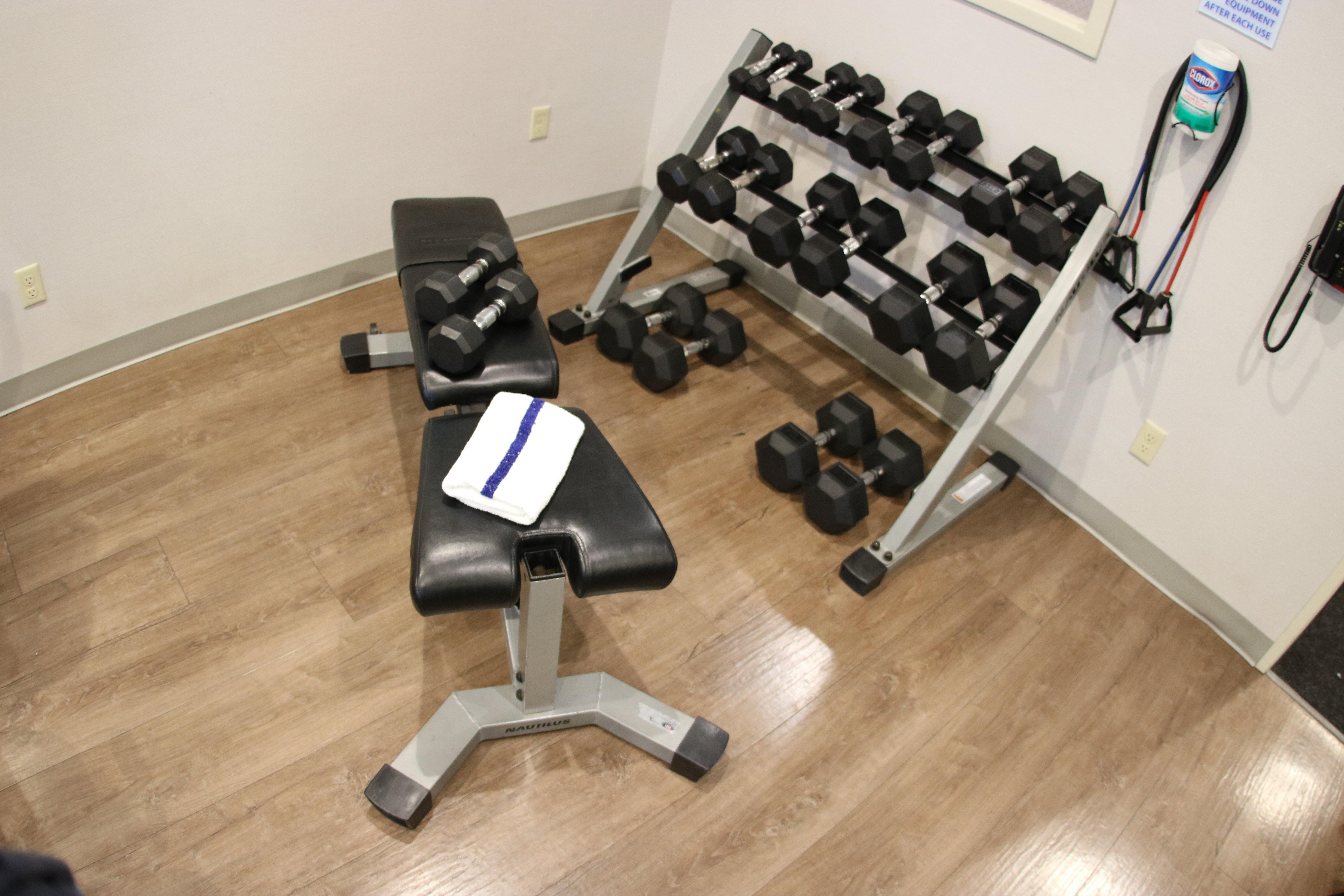 Holiday Inn Express & Suites Cheney By Ihg Екстериор снимка