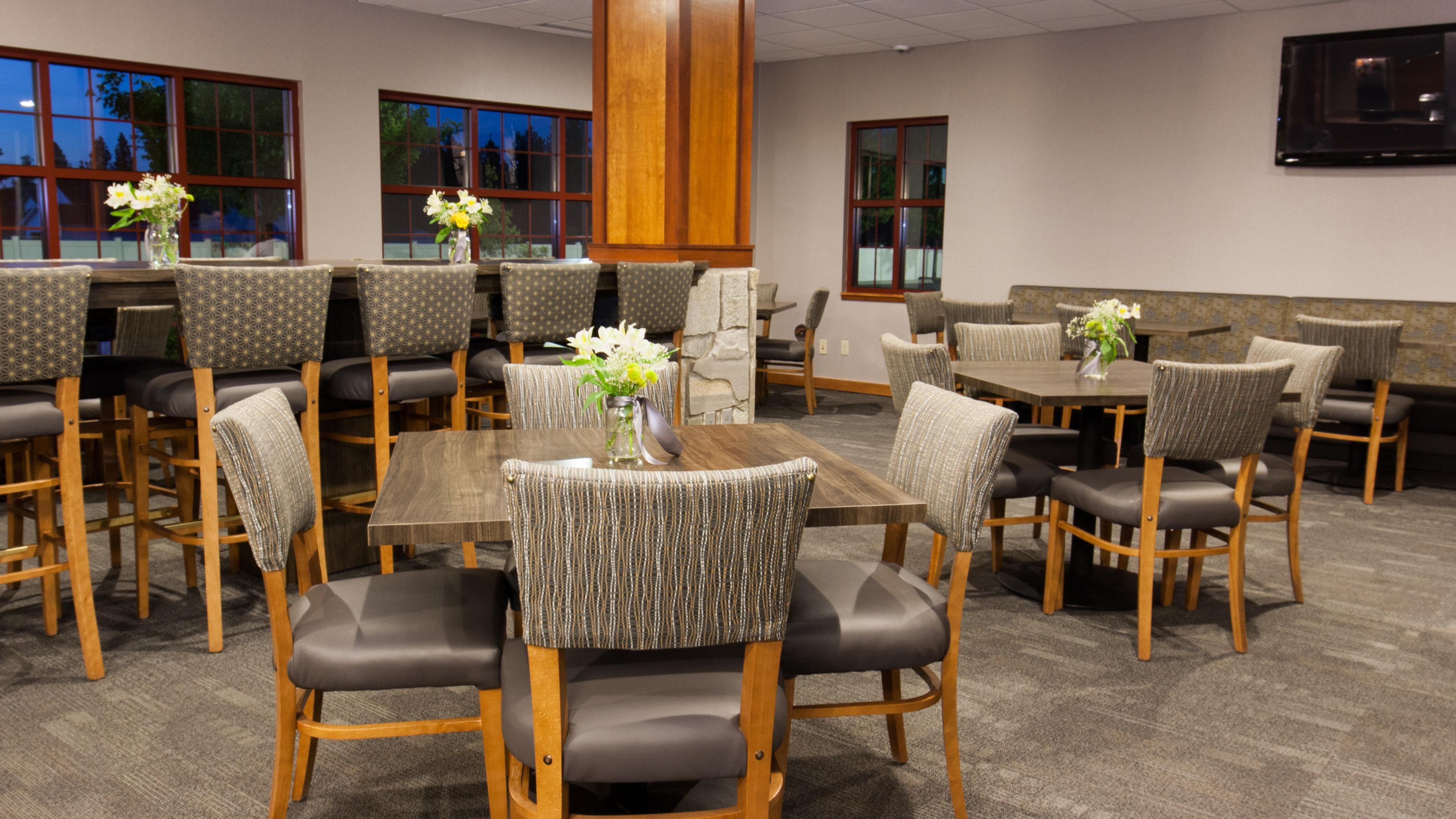 Holiday Inn Express & Suites Cheney By Ihg Екстериор снимка