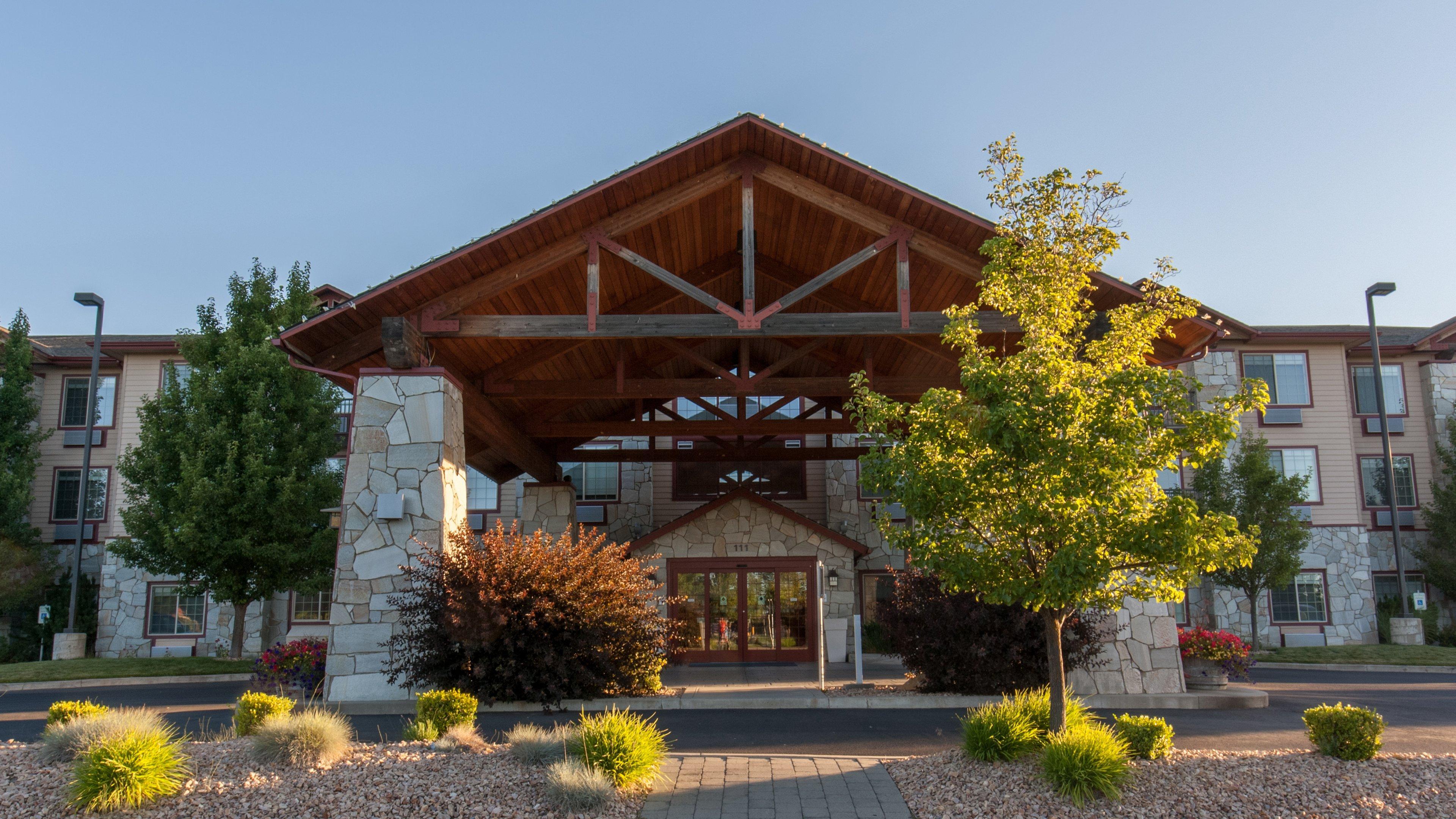 Holiday Inn Express & Suites Cheney By Ihg Екстериор снимка