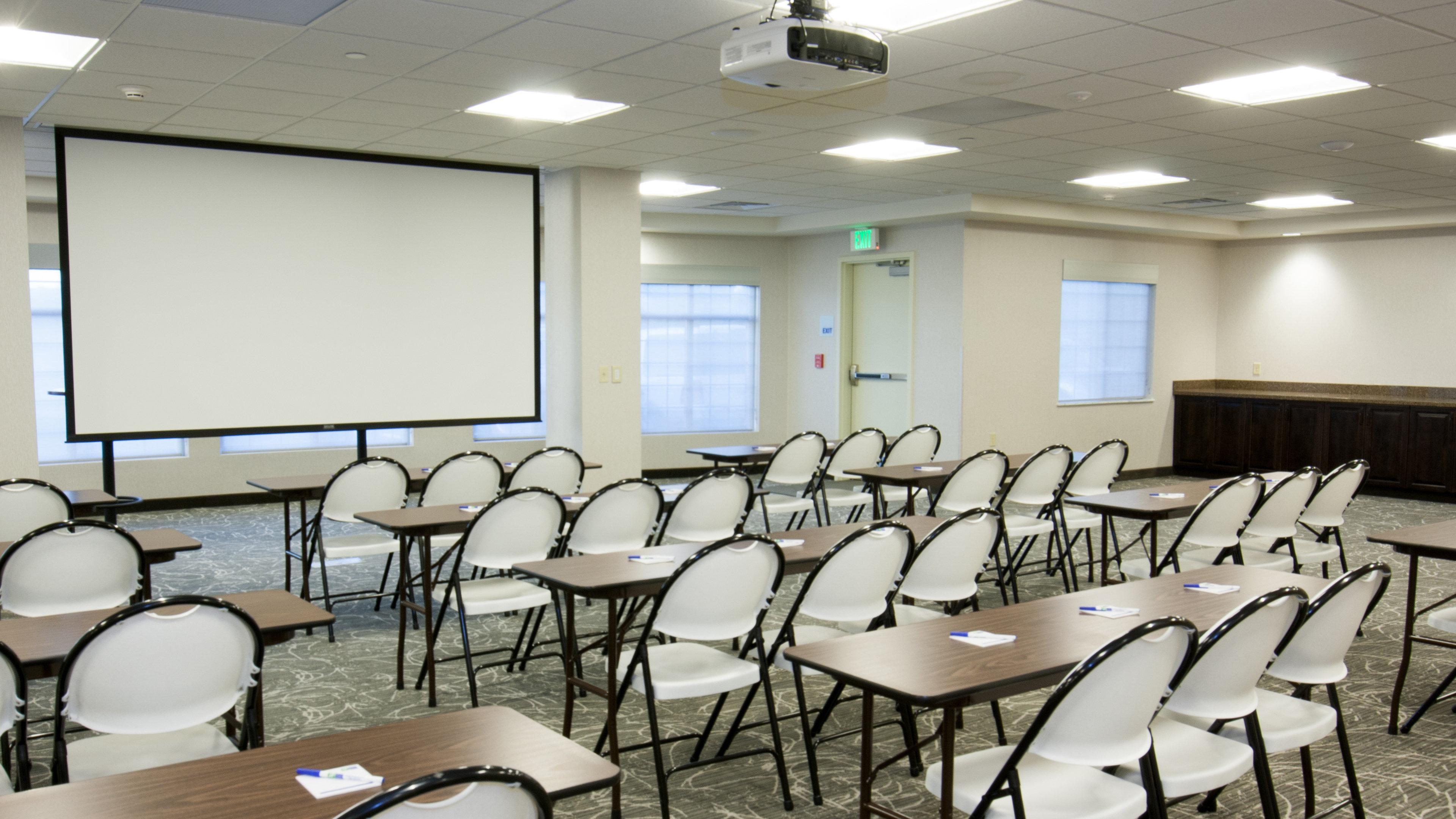 Holiday Inn Express & Suites Cheney By Ihg Екстериор снимка