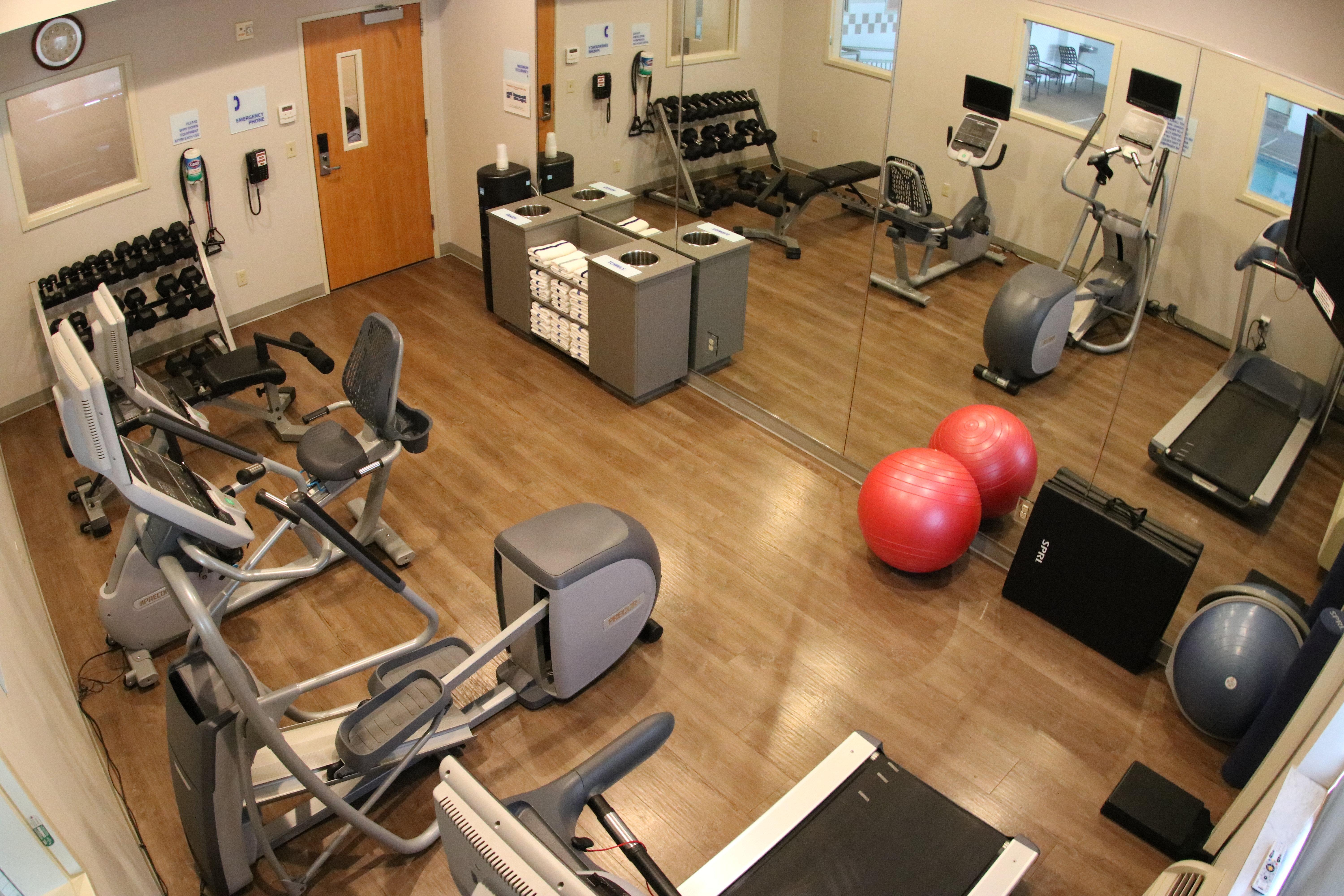 Holiday Inn Express & Suites Cheney By Ihg Екстериор снимка
