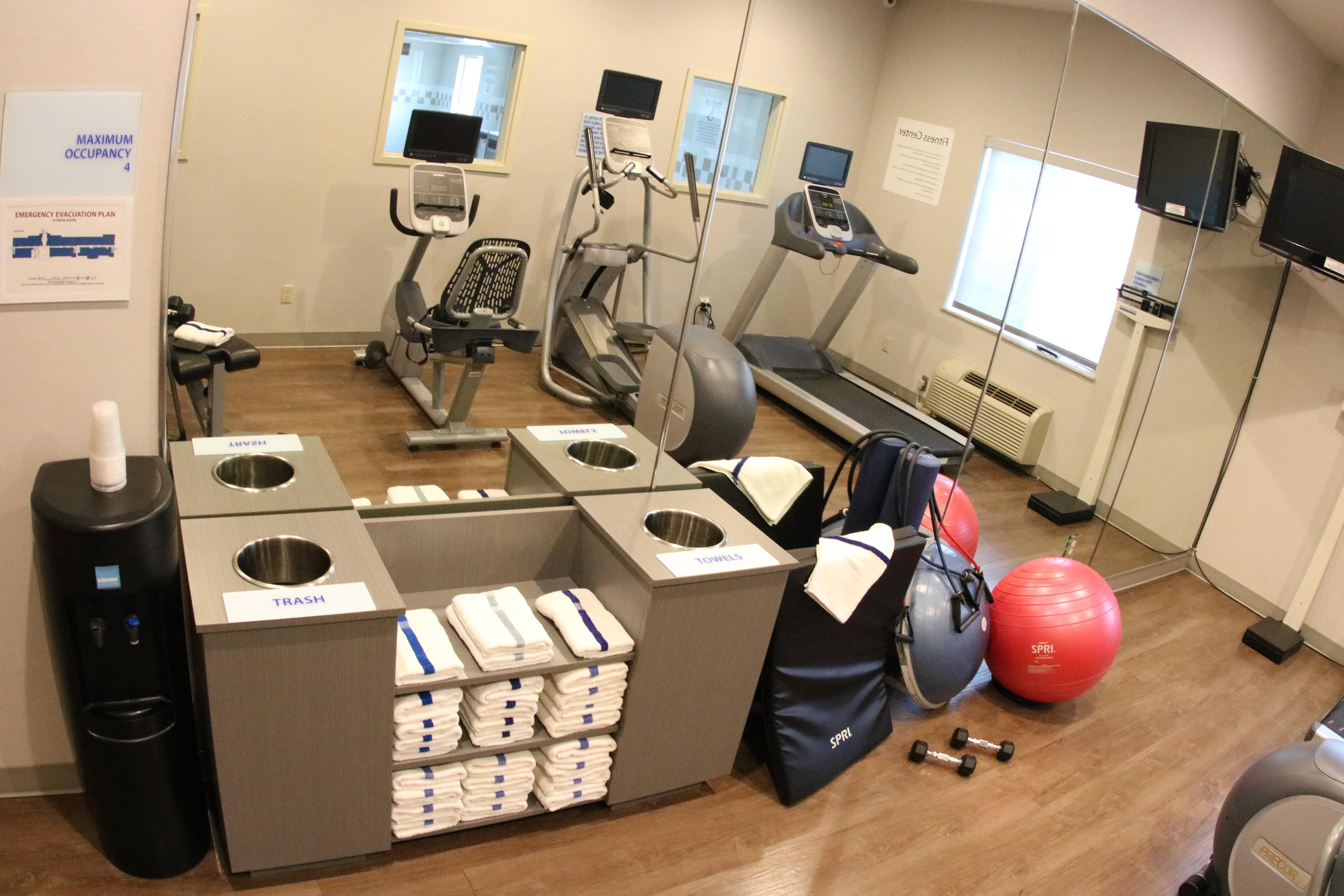 Holiday Inn Express & Suites Cheney By Ihg Екстериор снимка