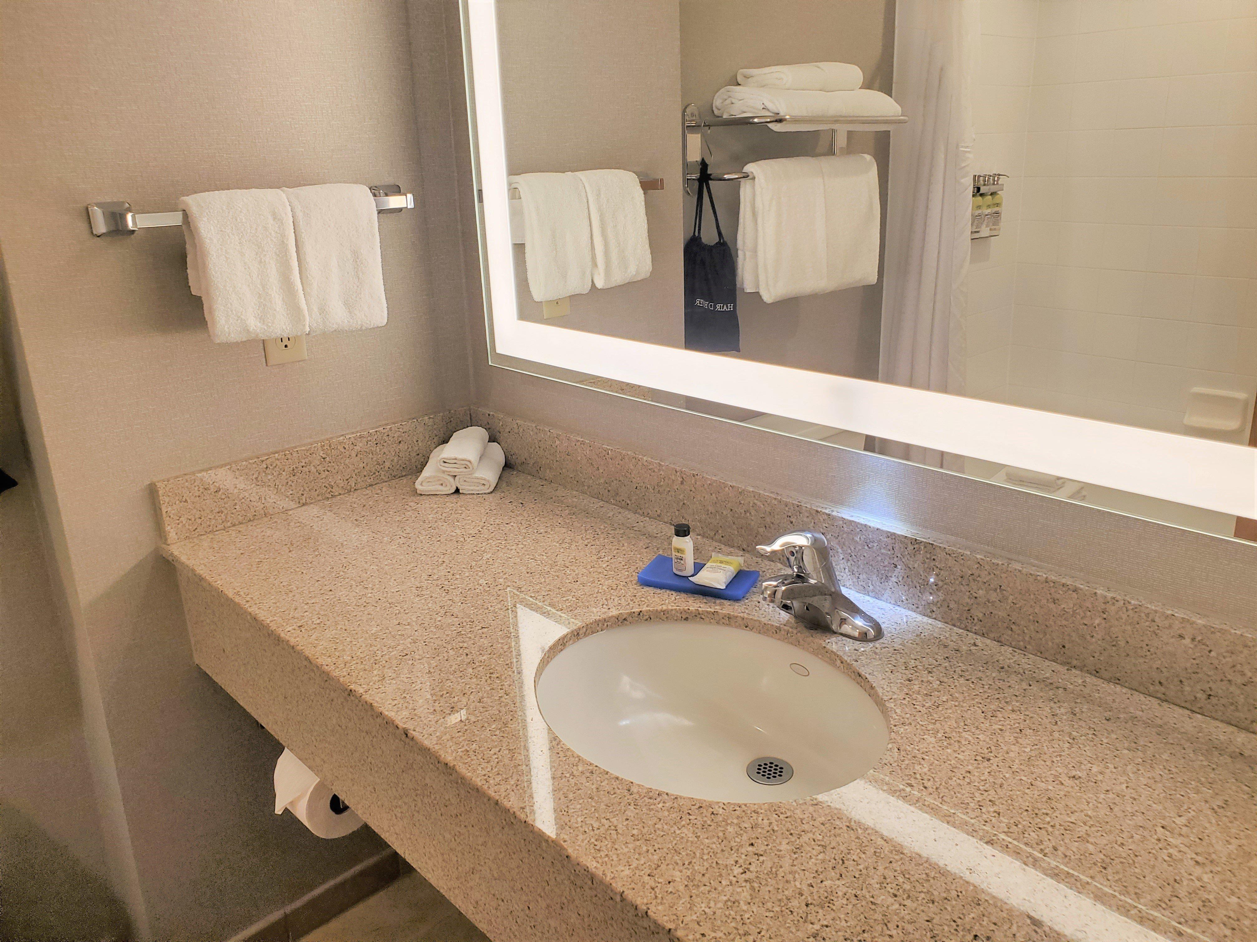 Holiday Inn Express & Suites Cheney By Ihg Екстериор снимка