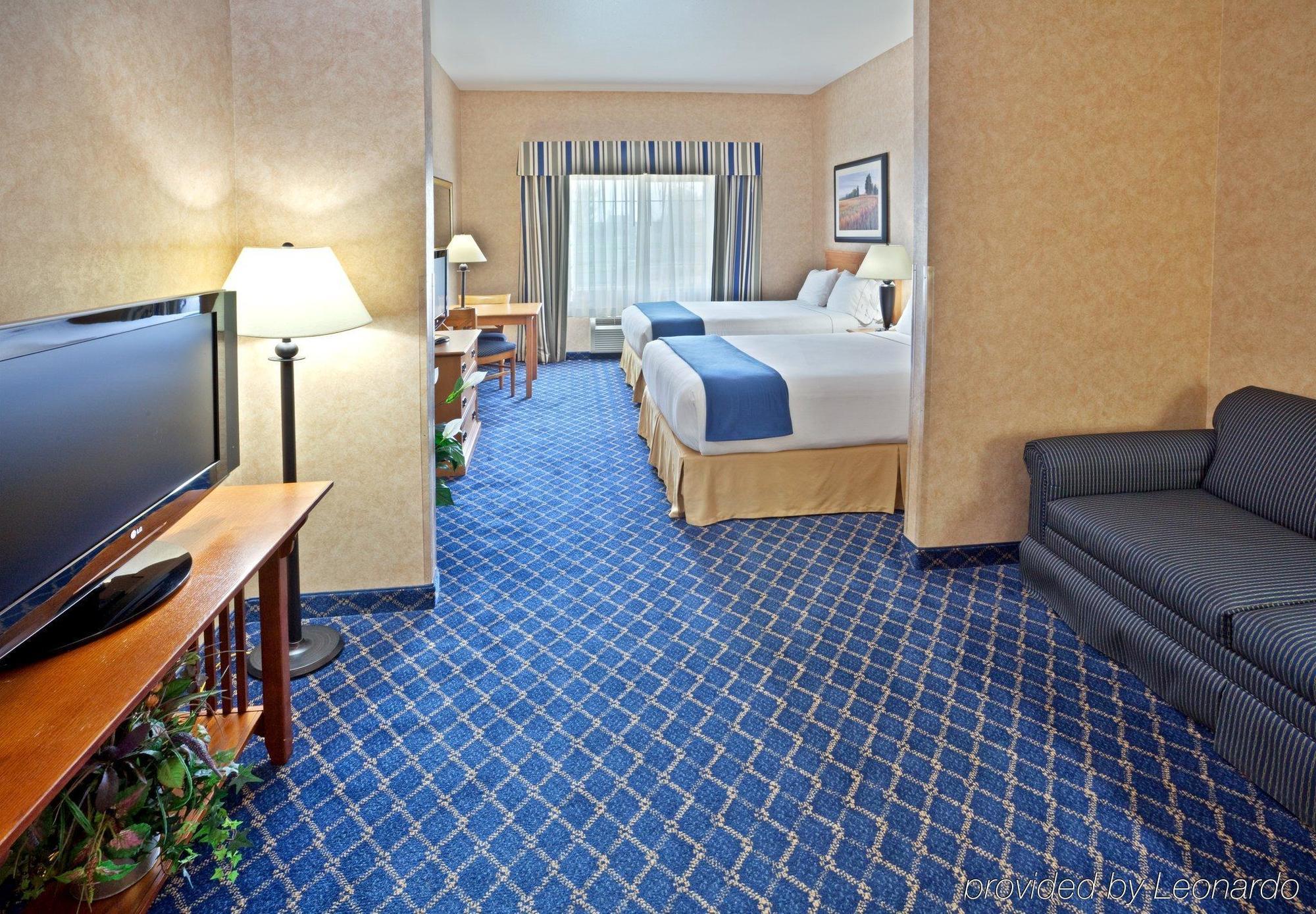 Holiday Inn Express & Suites Cheney, An Ihg Hotel Екстериор снимка