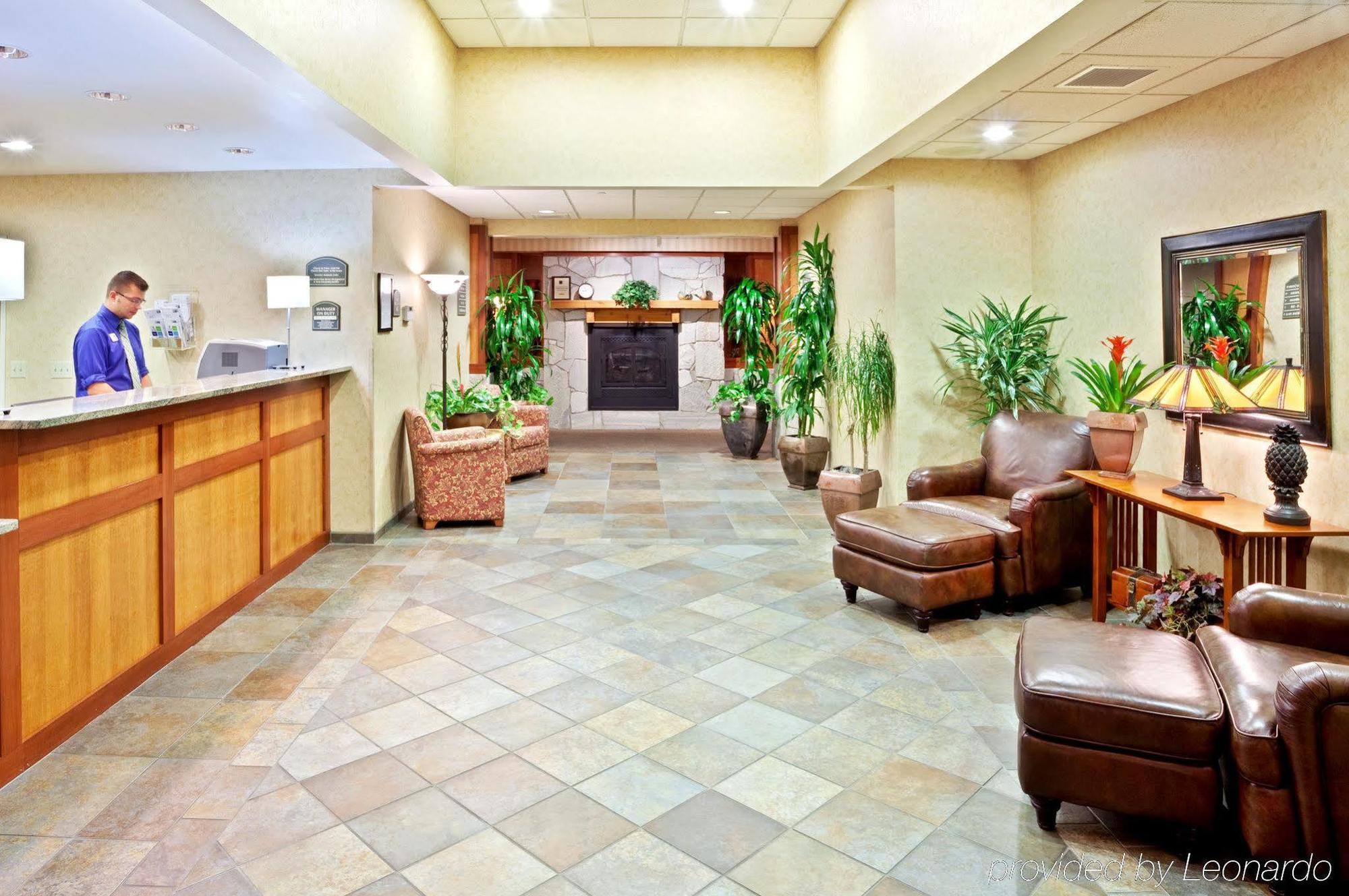 Holiday Inn Express & Suites Cheney By Ihg Екстериор снимка