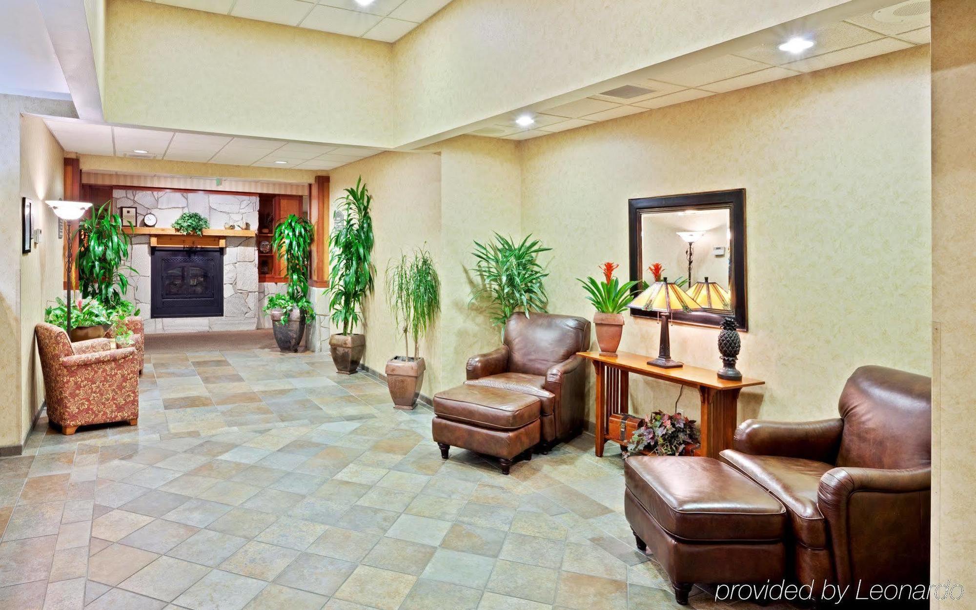 Holiday Inn Express & Suites Cheney By Ihg Екстериор снимка