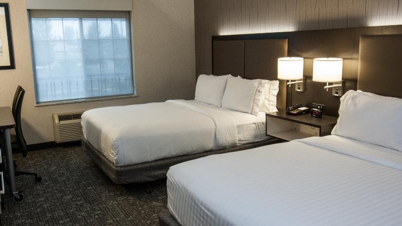 Holiday Inn Express & Suites Cheney By Ihg Екстериор снимка