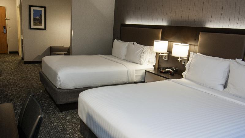 Holiday Inn Express & Suites Cheney By Ihg Екстериор снимка