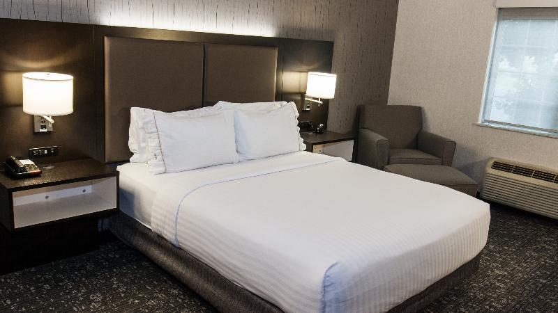 Holiday Inn Express & Suites Cheney By Ihg Екстериор снимка